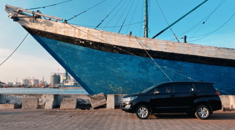 Rental mobil layanan pelabuhan Tanjung Emas