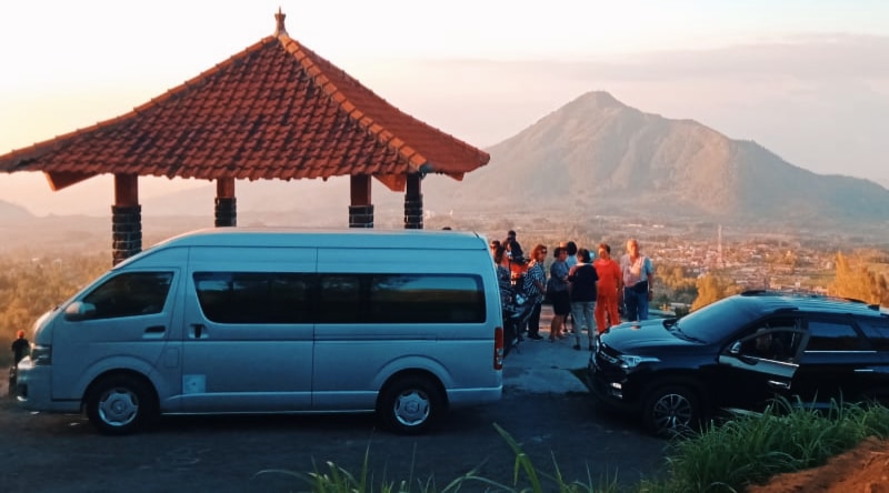 Trip tour wisata bersama Rent Car Semarang