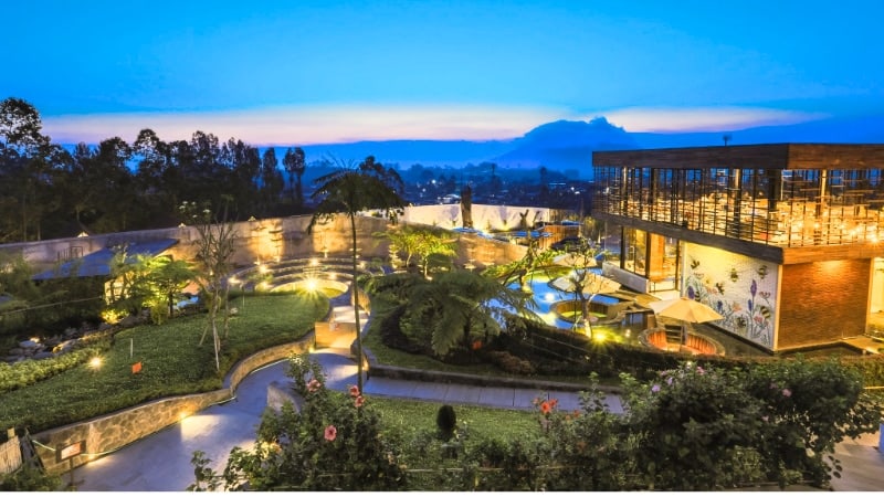 Resort Sunsetfalls Gardens And Resort